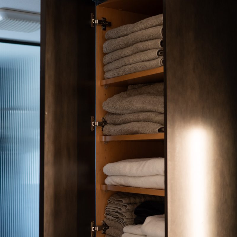 bath towel closet